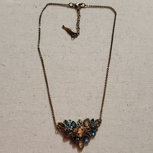 Pendant necklace blue